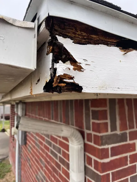 Rotten fascia at the corner